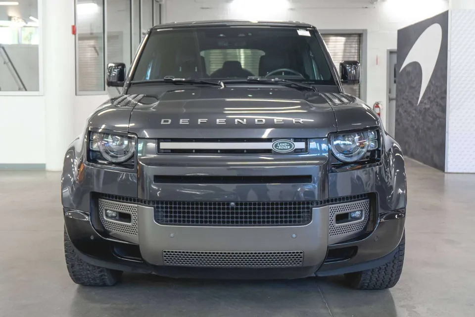 Land Rover Defender 2024 photo 5