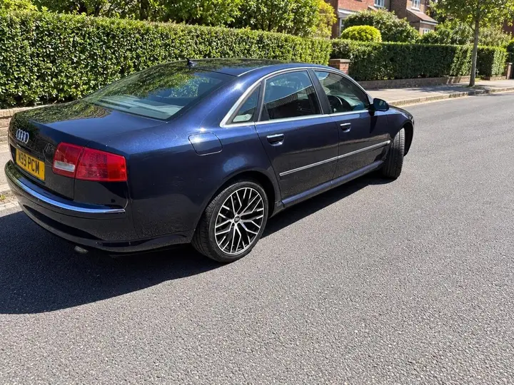 Audi A8 2006 photo 3