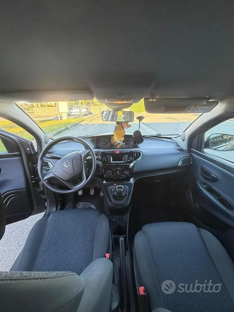 Lancia Ypsilon 2023 photo 4