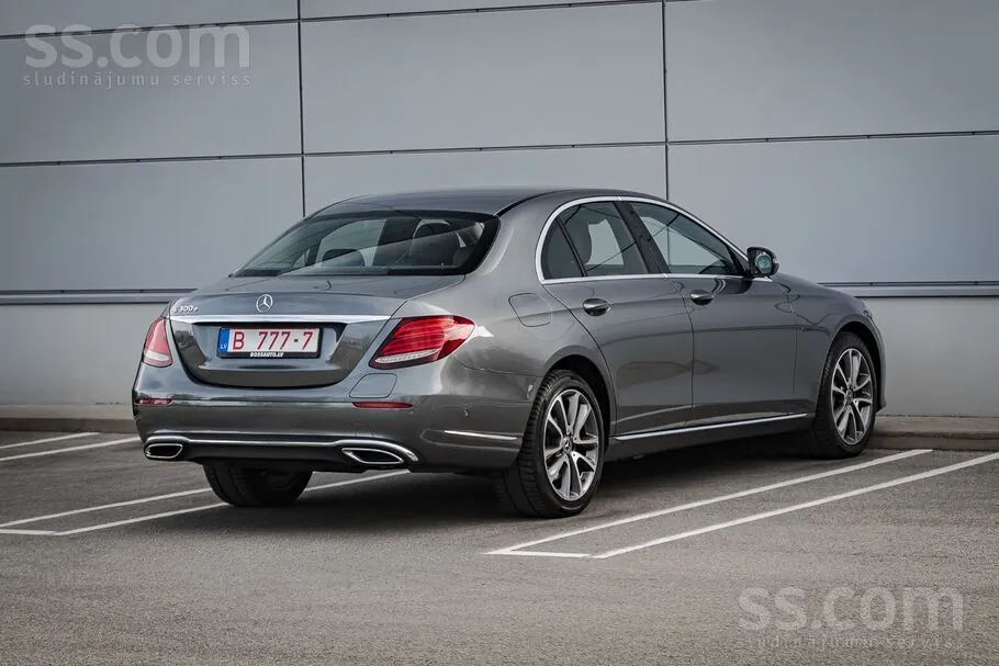 Mercedes-Benz E300 2020 photo 4