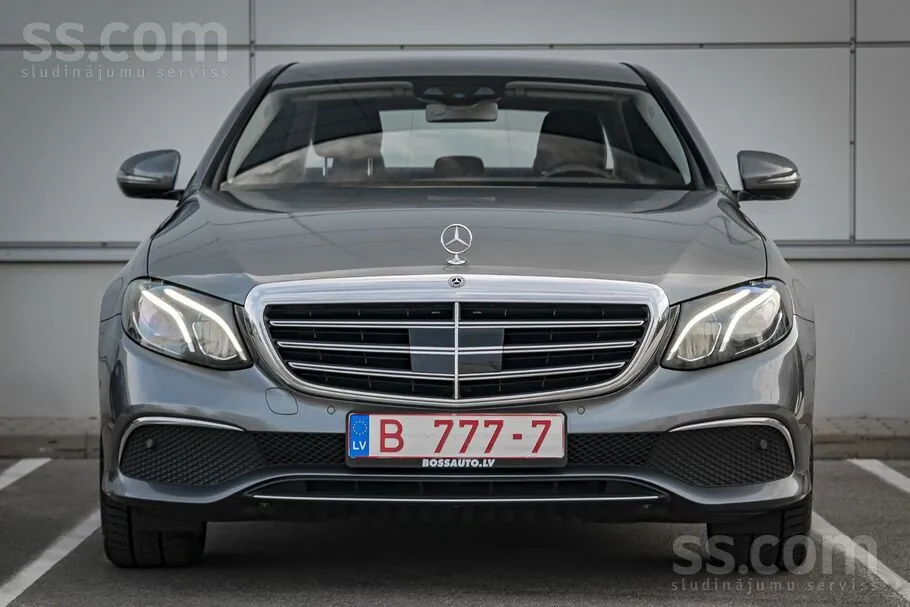 Mercedes-Benz E300 2020 photo 2