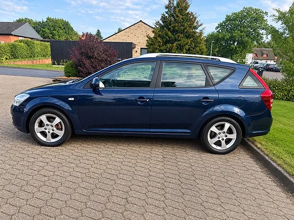 Kia Ceed 2009 photo 2