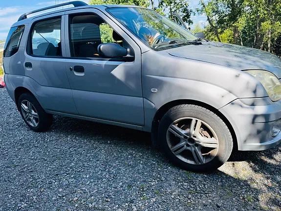 Subaru Justy 2005 photo 3