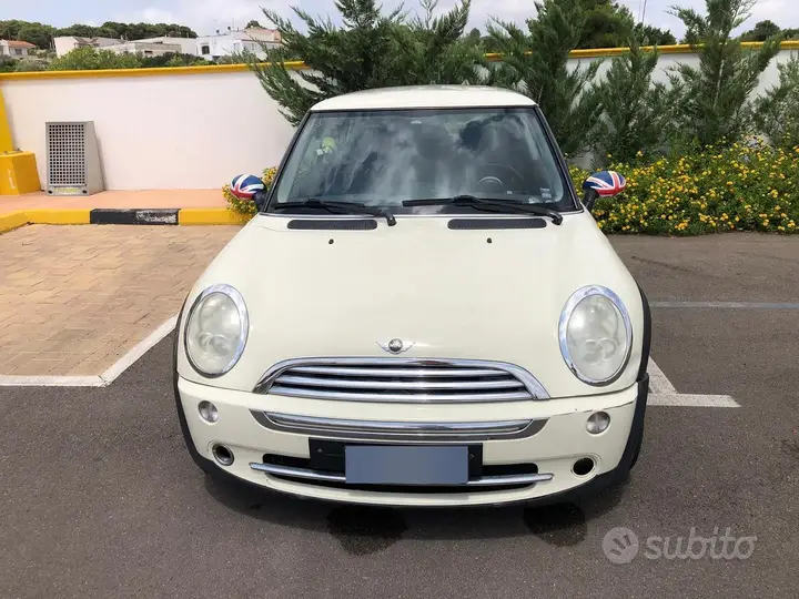 Mini One 2005 photo 2