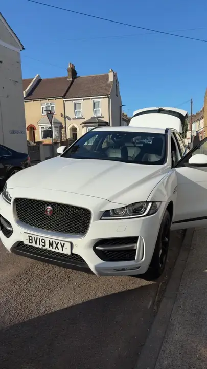 Jaguar F-Pace