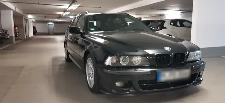 BMW 525I