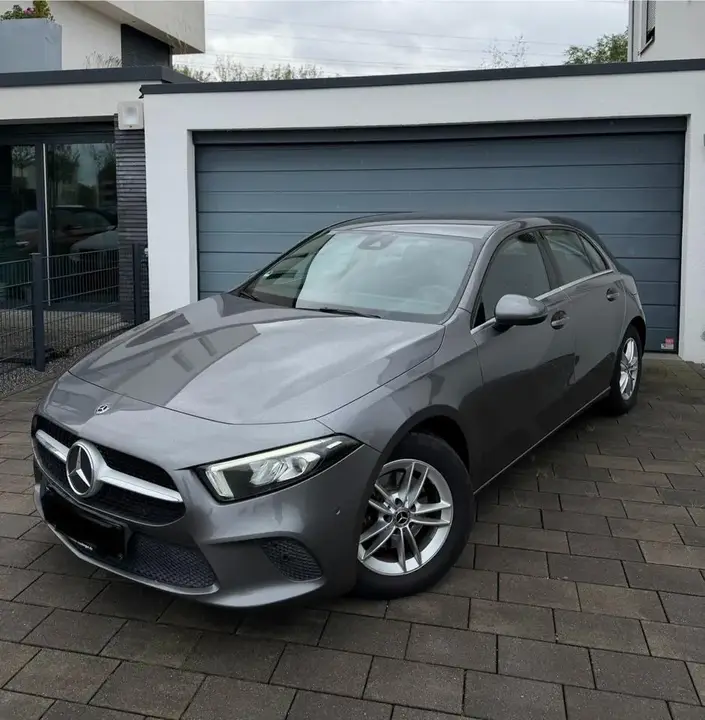 Mercedes-Benz A180D