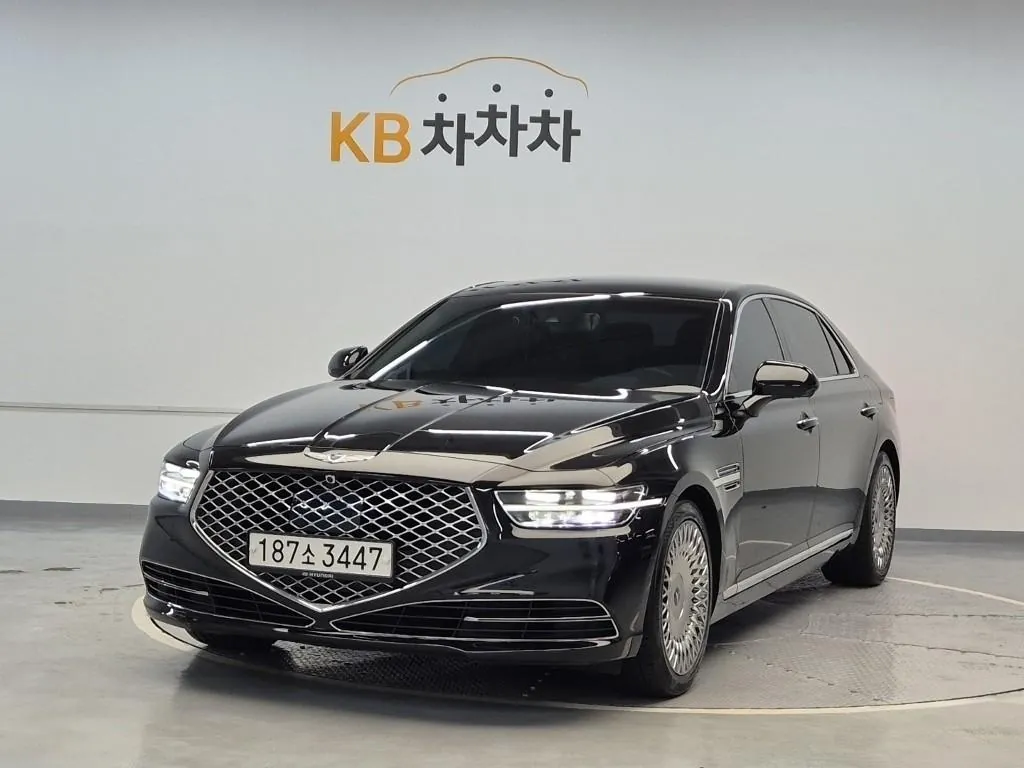 Genesis G90
