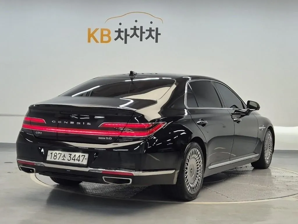 Genesis G90 2019 photo 3
