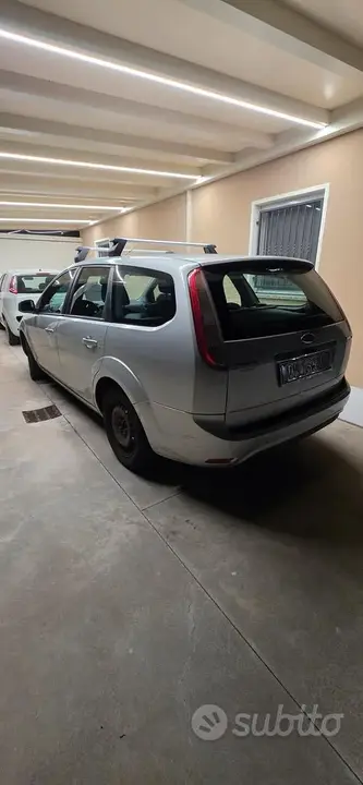 Ford Focus 2009 photo 3