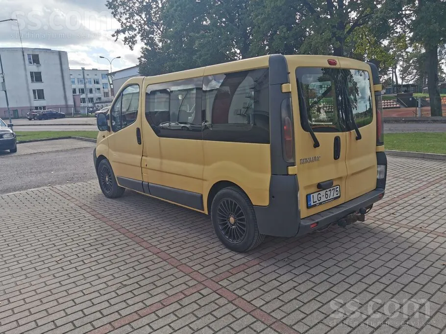 Renault Trafic 2003 photo 3