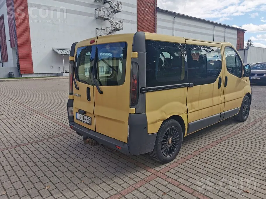 Renault Trafic 2003 photo 4