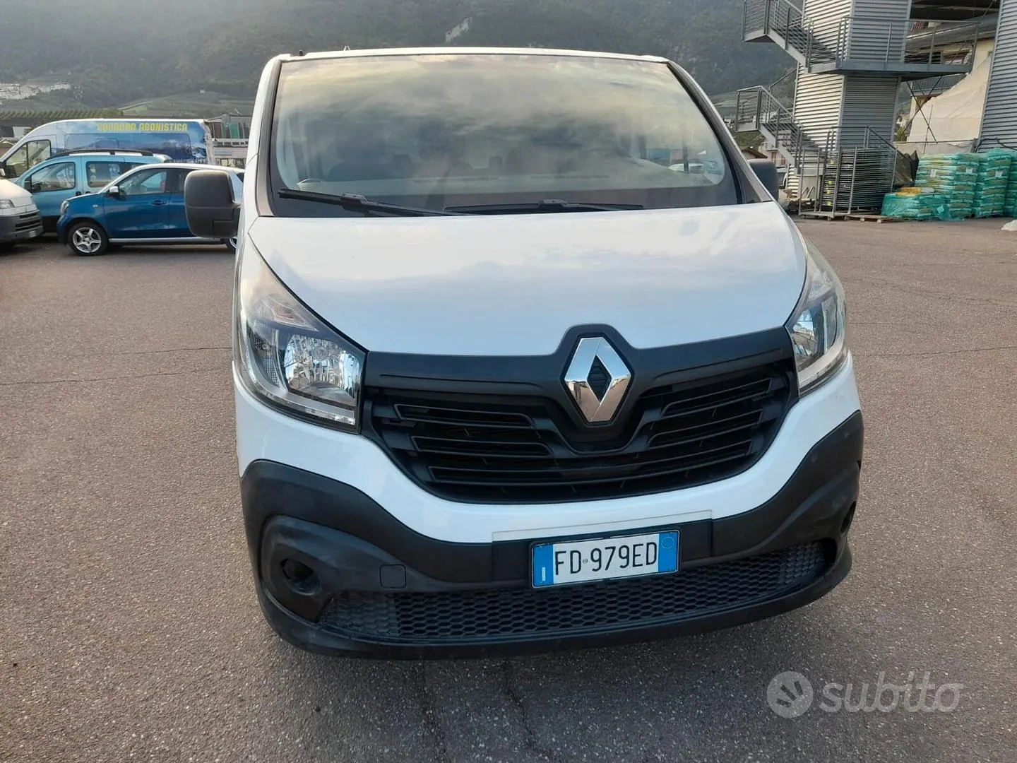 Renault Trafic 2016 photo 2