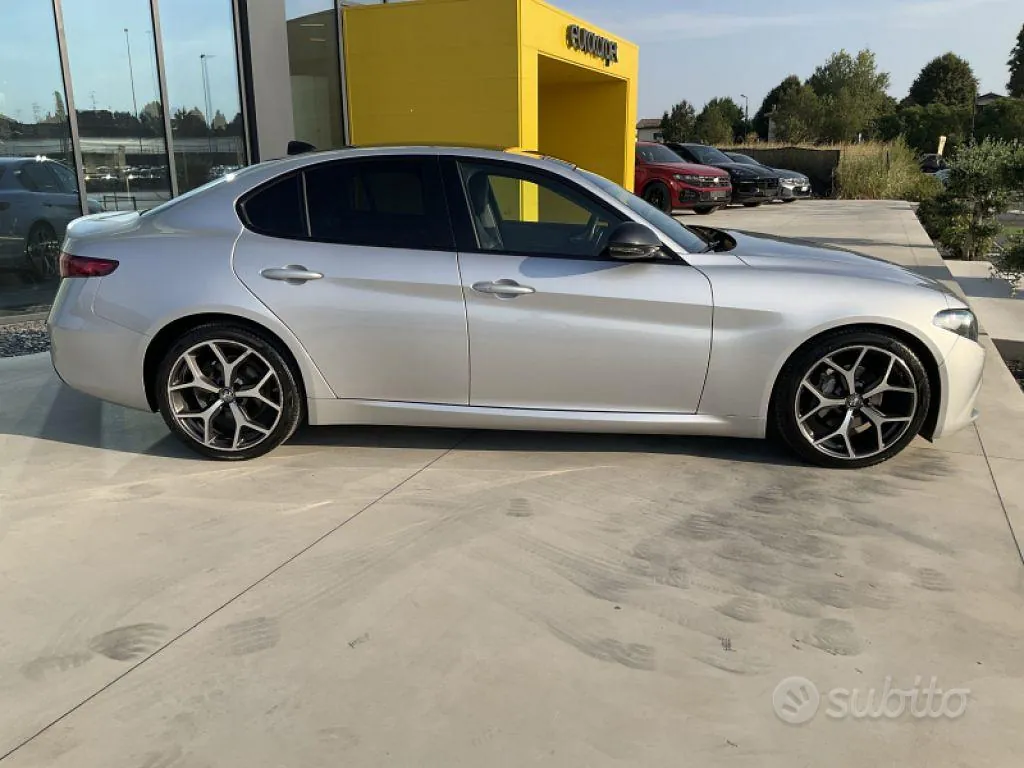 Alfa Romeo Giulia 2019 photo 5