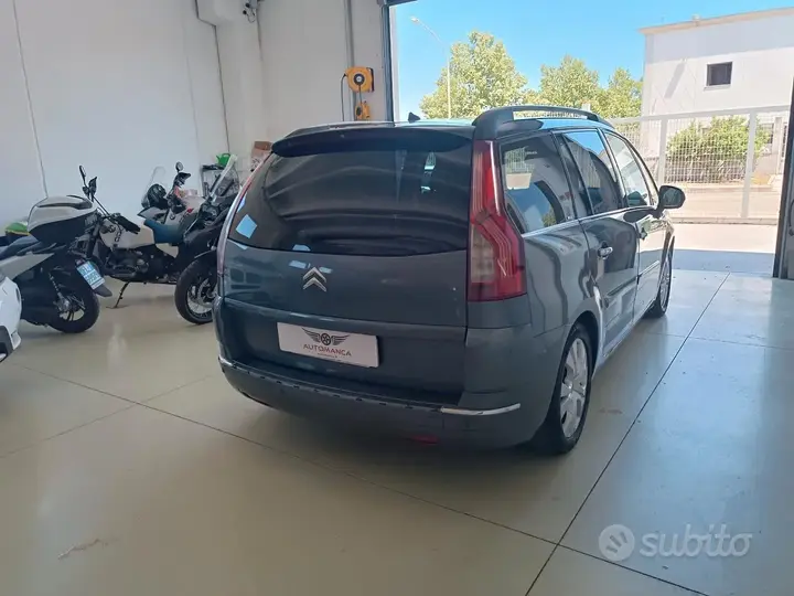Citroen C4 Grand Picasso 2010 photo 4