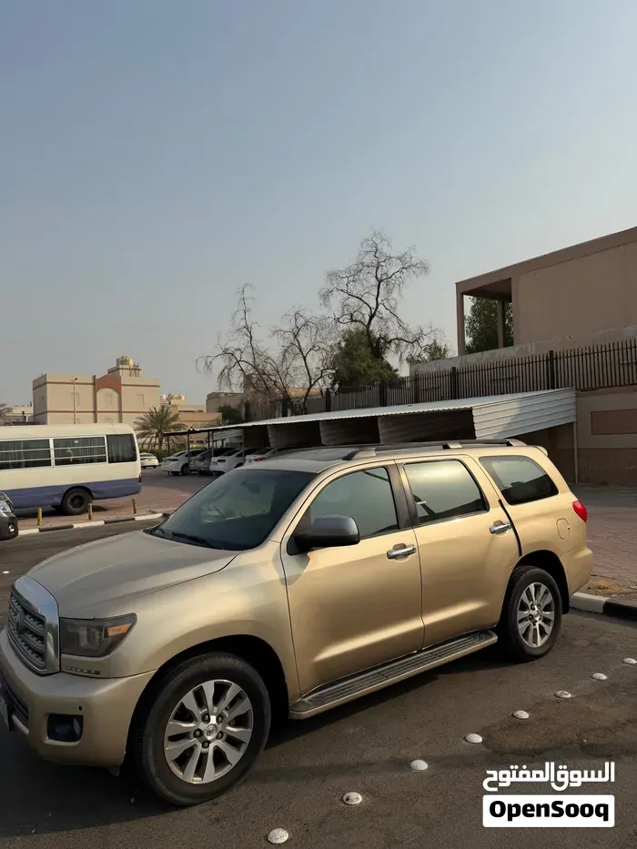 Toyota Sequoia 2013 photo 4