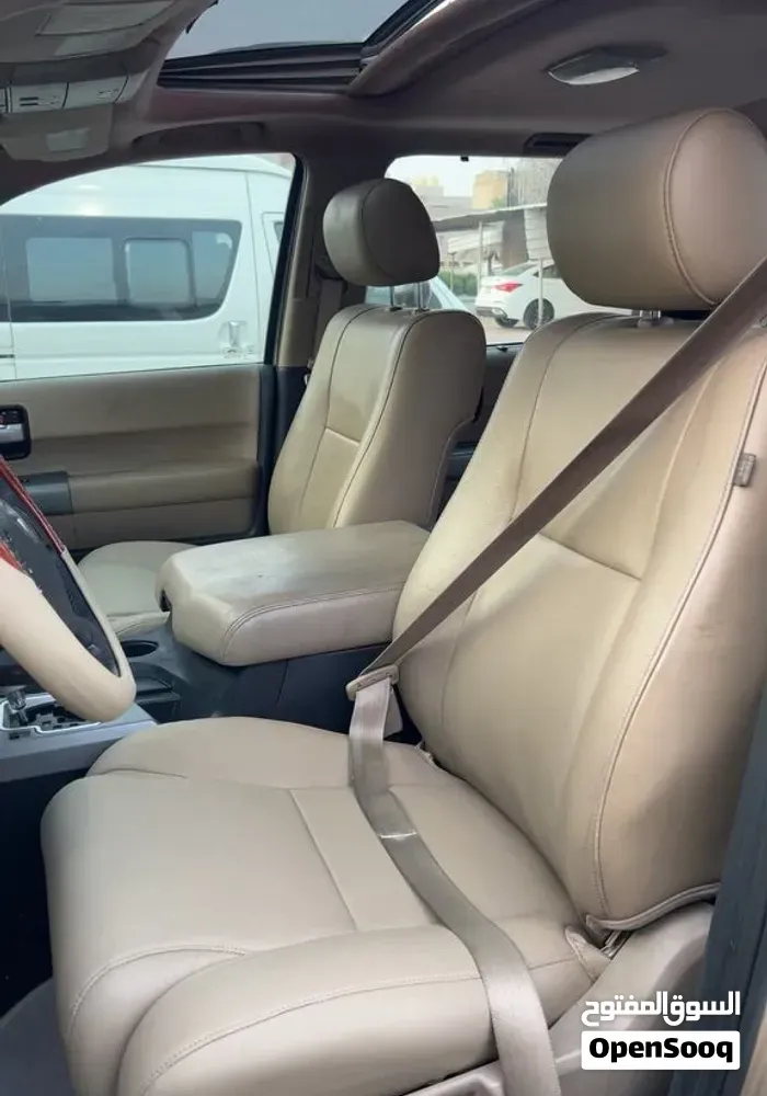 Toyota Sequoia 2013 photo 3