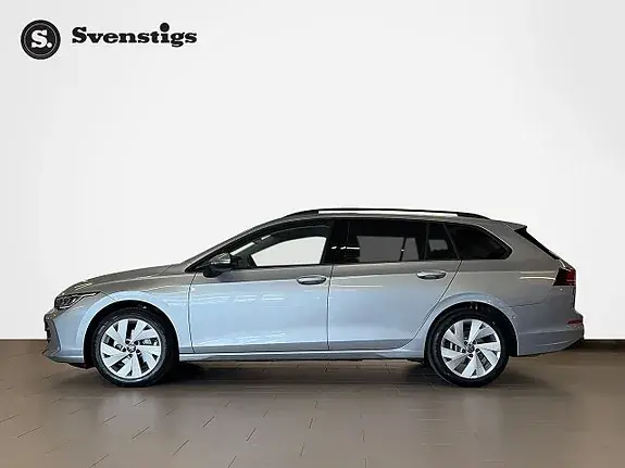 Volkswagen Golf 4 2026 photo 2