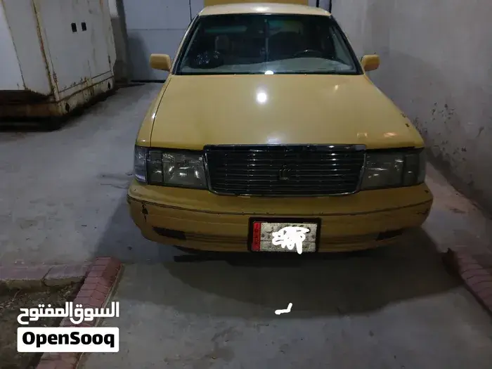Toyota Crown 2000 photo 4