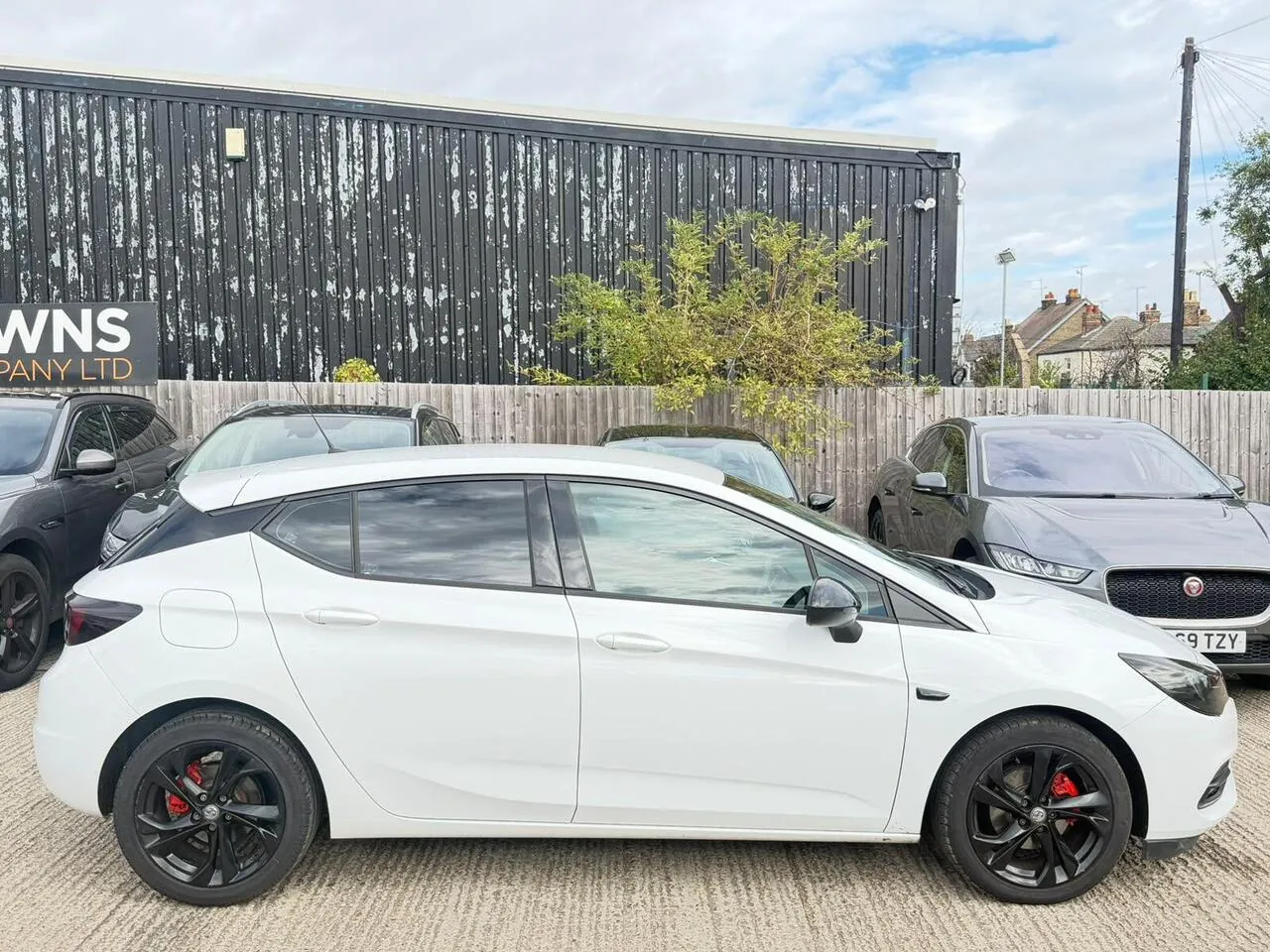 Vauxhall Astra 2021 photo 2