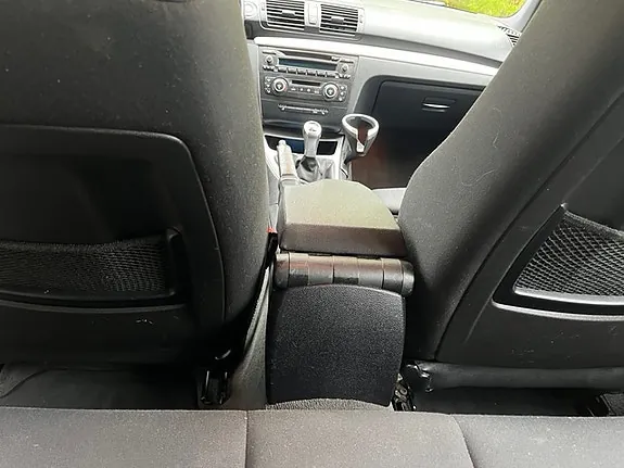BMW 118D 2009 photo 5