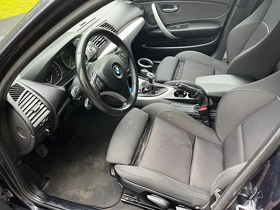 BMW 118D 2009 photo 3