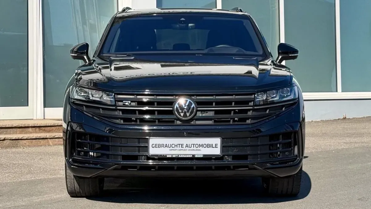 Volkswagen Touareg 2024 photo 2