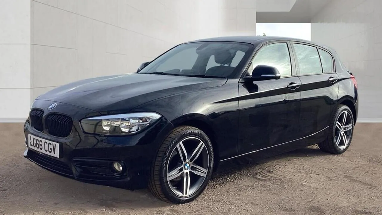 BMW 1 Series 2016 photo 2