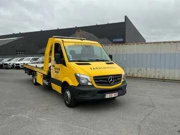 Mercedes-Benz Sprinter photo 3