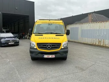 Mercedes-Benz Sprinter photo 2