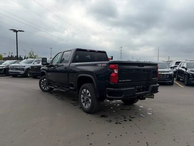 Chevrolet Silverado 2500Hd 2025 photo 4