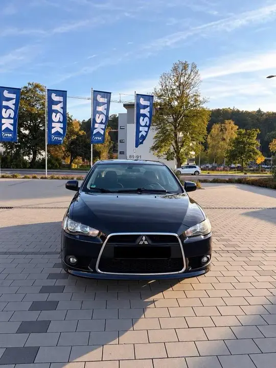 Mitsubishi Lancer
