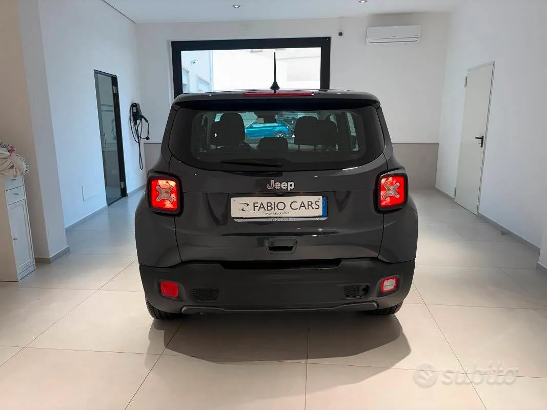 Jeep Renegade 2023 photo 5