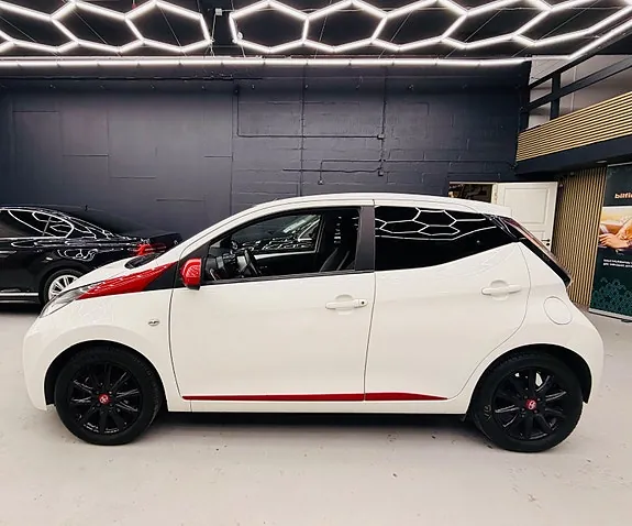 Toyota Aygo 2015 photo 3