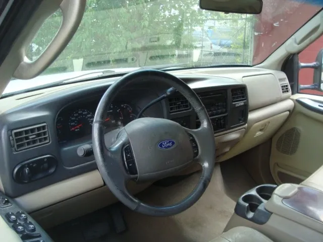 Ford Excursion 2003 photo 5