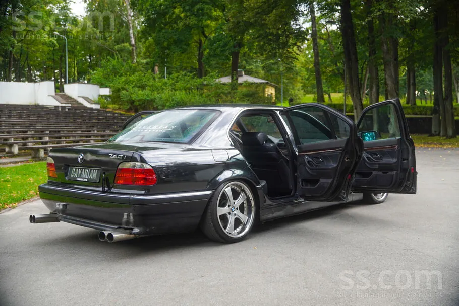 BMW 740