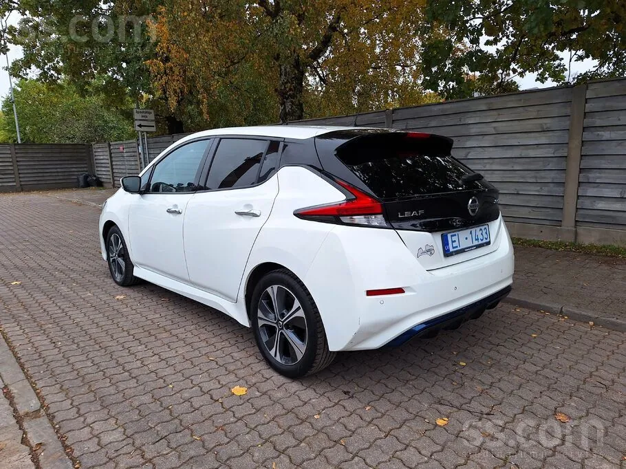 Nissan Leaf 2021 photo 3