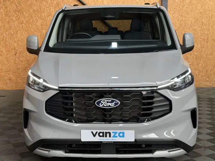 Ford Tourneo Custom 2025 photo 3