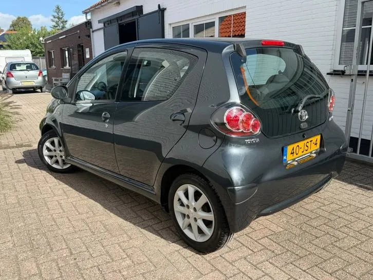 Toyota Aygo 2009 photo 3