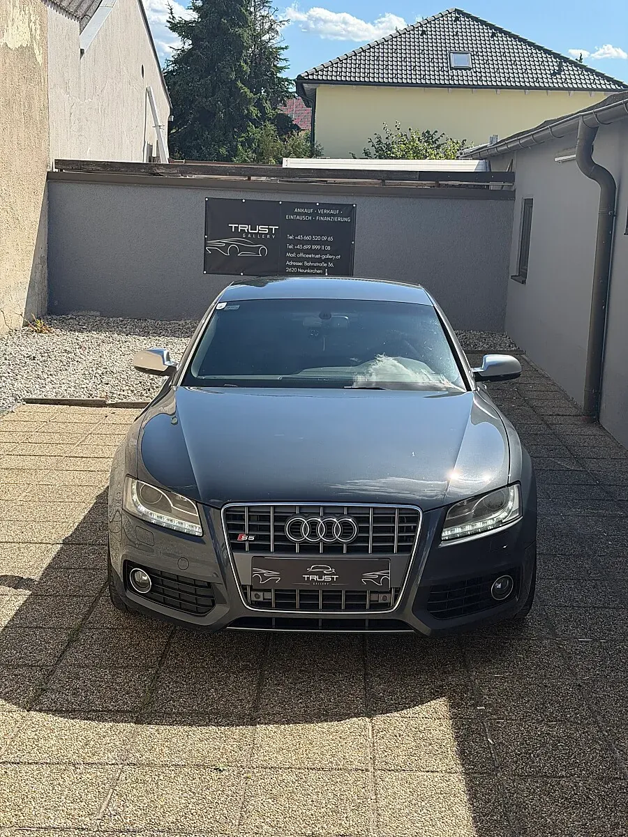 Audi A5 2010 photo 2