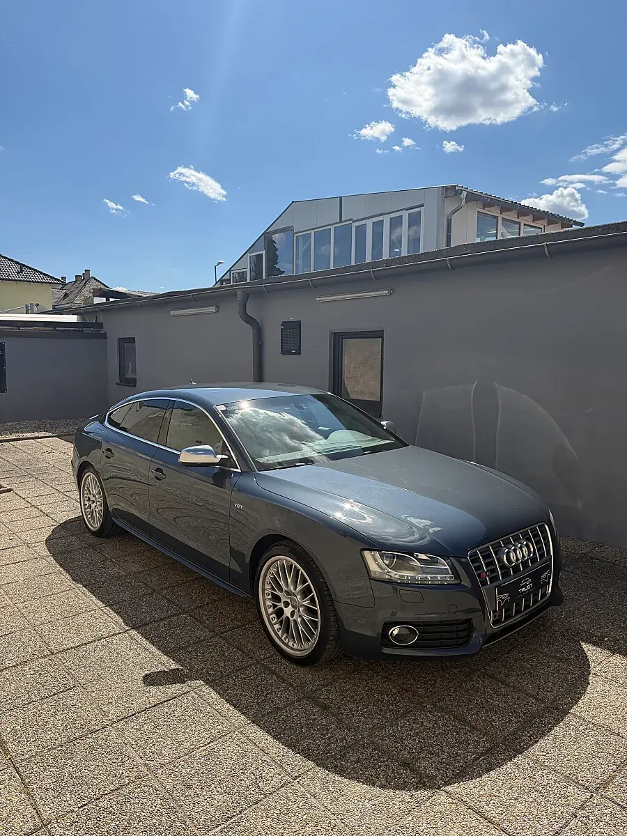 Audi A5 2010 photo 3