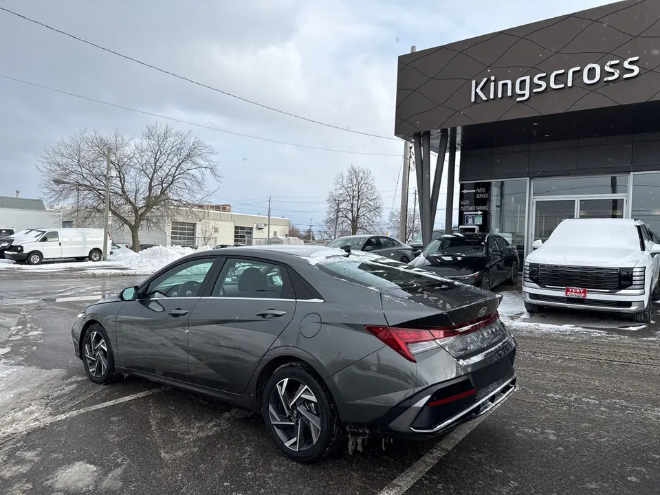 Hyundai Elantra 2025 photo 3