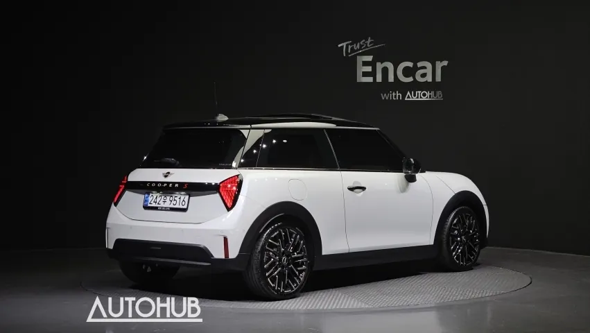 Mini Cooper 2024 photo 2