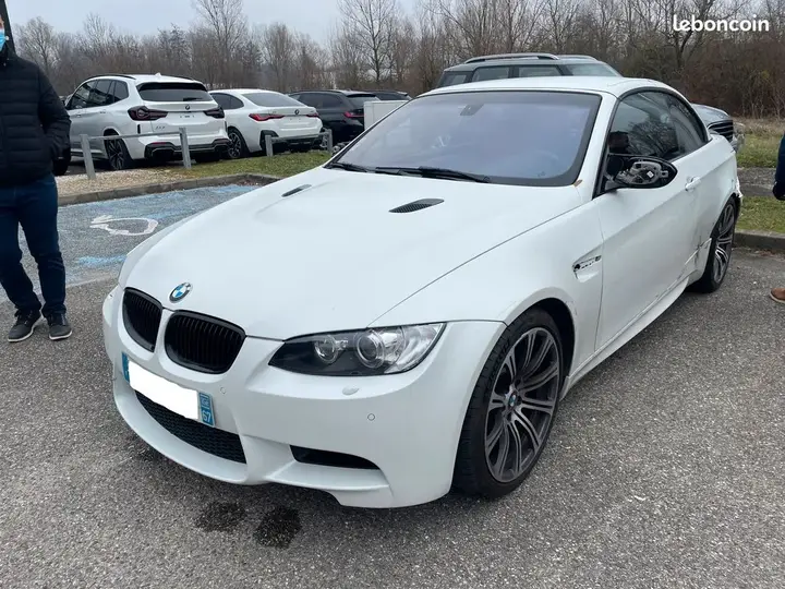 BMW M3 2011 photo 2