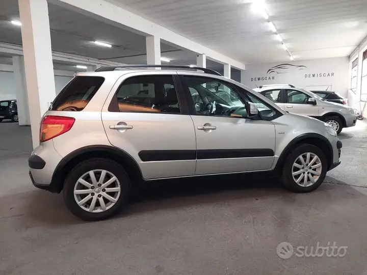 Suzuki Sx4 2011 photo 4