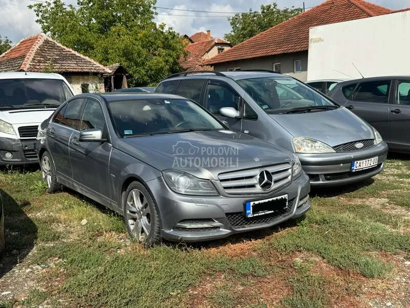 Mercedes-Benz C200 2011 photo 2