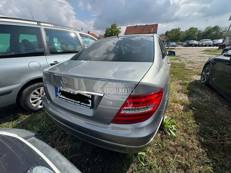 Mercedes-Benz C200 2011 photo 3