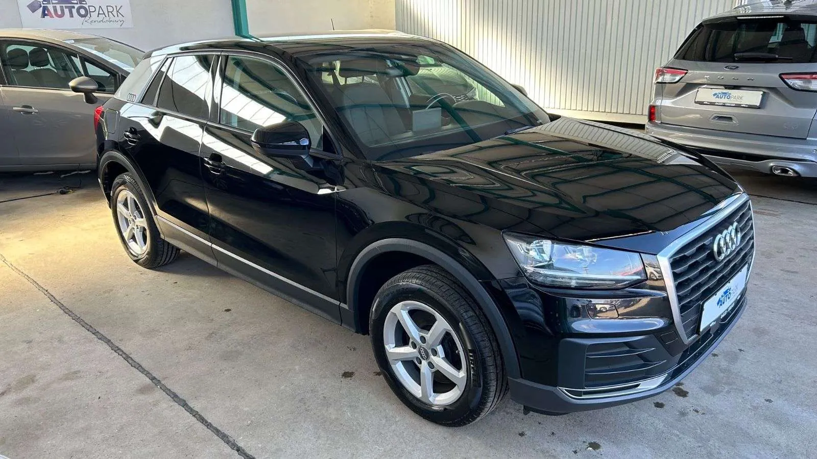 Audi Q2 2017 photo 2