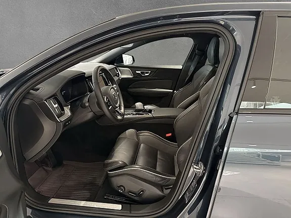 Volvo S60 2024 photo 5