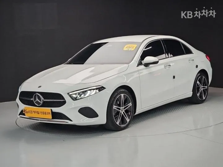 Mercedes-Benz A220
